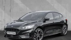 Obsidian schwarz Gebraucht 2021 Ford Focus ST-Line Limousine | 20.450 € (Fairer Preis)