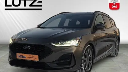 Grau Gebraucht 2024 Ford Focus ST-Line Kombi | 25.930 € (Fairer Preis)