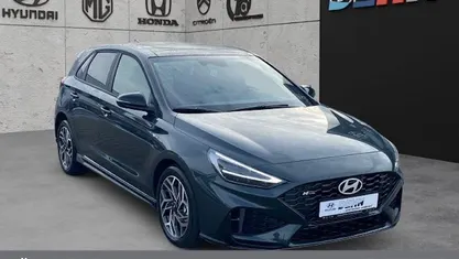 Neu Hyundai i30 N Line 150 PS (110 kW) 2026 Grün Limousine