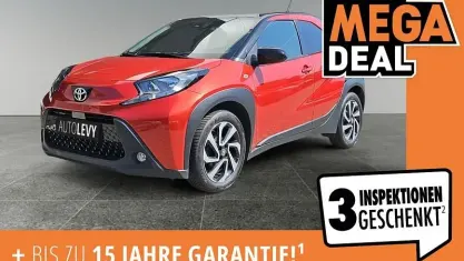 Gebraucht Toyota Aygo Pulse 72 PS (52 kW) 2023 Schwarz Kleinwagen