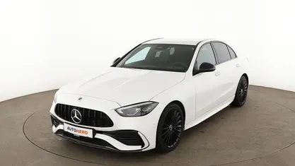 Gebraucht Mercedes C200 AMG line 2023 Weiß Limousine