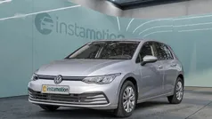 Silber Gebraucht 2024 VW Golf VIII Life Limousine | 25.870 € (Fairer Preis)