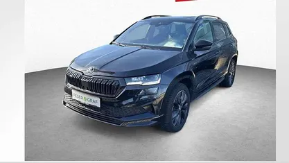 Blackmagicperleffekt Gebraucht 2025 Skoda Karoq SportLine SUV | 38.860 € (Fairer Preis)