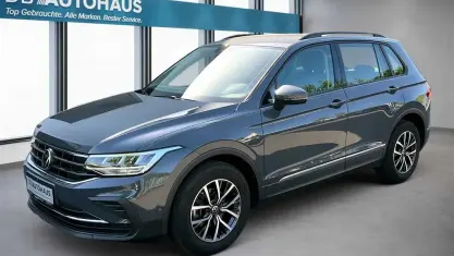 Gebraucht VW Tiguan Life 150 PS (110 kW) 2023 Grau SUV