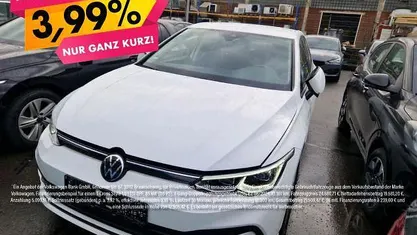 Gebraucht VW Golf VIII Life 131 PS (96 kW) 2023 Limousine