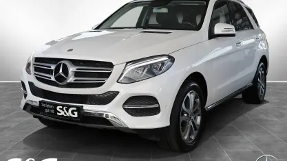 Gebraucht Mercedes GLE400 333 PS (244 kW) 2018 Designo diamantweiß bright SUV