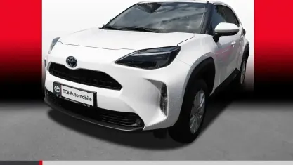 Gebraucht Toyota Yaris Comfort 116 PS (85 kW) 2022 Schneeweiß Kleinwagen