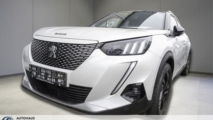 Second-hand Peugeot e-2008 GTi 100 kW (136 CP) 2021 Alb SUV