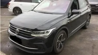 Schwarz Gebraucht 2021 VW Tiguan Active SUV | 29.532 € (Fairer Preis)