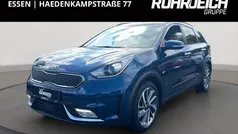 Ozeanblau metallic (metallic) Gebraucht 2017 Kia Niro Spirit SUV | 15.290 € (Fairer Preis)