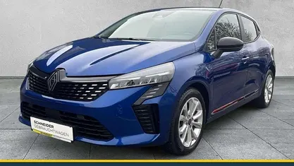 Blau Gebraucht 2024 Renault Clio V Evolution Limousine | 16.890 € (Fairer Preis)