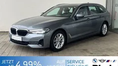 Bluestone (metallic) Gebraucht 2022 BMW 520 Sport Line Kombi | 33.990 € (Guter Preis)