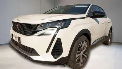 Usado Peugeot 3008 Allure 181 HP (133 kW) 2022 Branco SUV