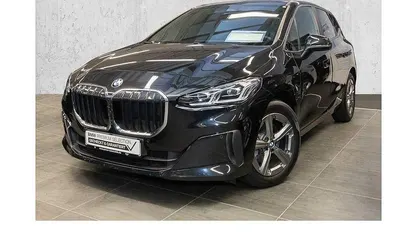 Schwarz Gebraucht 2023 BMW 218 Van / Kleinbus | 28.490 € (Fairer Preis)