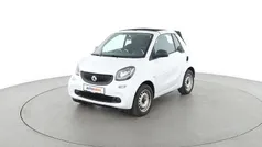 Weiß Gebraucht 2019 Smart ForTwo Cabrio Basis Cabrio | 12.980 € (Guter Preis)