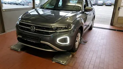 Grau Gebraucht 2023 VW T-Roc Style SUV | 30.930 € (Fairer Preis)