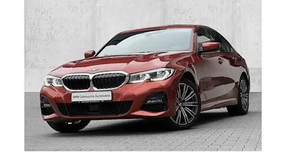Rot Gebraucht 2021 BMW 330e M Sport Limousine | 34.880 € (Fairer Preis)