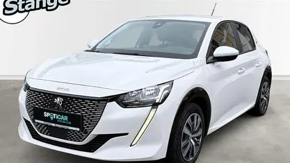 Weiß Gebraucht 2021 Peugeot e-208 Active Kleinwagen | 13.690 € (Fairer Preis)