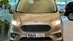 Gebraucht 2019 Ford Tourneo Courier Titanium Van / Kleinbus | 13.900 € (Fairer Preis)