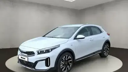Neu Kia Ceed 150 PS (110 kW) 2026 Carraraweiss Kleinwagen