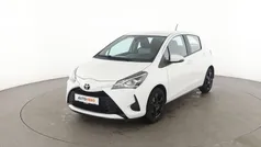 Weiß Gebraucht 2019 Toyota Yaris Comfort Limousine | 12.190 € (Fairer Preis)