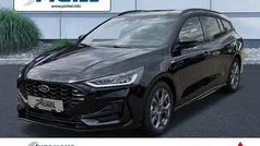 Schwarz(metallic) Gebraucht 2023 Ford Focus ST-Line Kombi | 25.890 € (Fairer Preis)