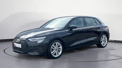 Gebraucht Audi A3 Ambiente 110 PS (80 kW) 2021 Schwarz Limousine