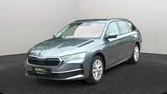 Graphitegrau metallic met. Gebraucht 2024 Skoda Octavia Selection Kombi | 31.822 € (Fairer Preis)
