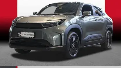 Neu Toyota Urban Cruiser 127 kW (174 PS) 2026 Land breeze green SUV