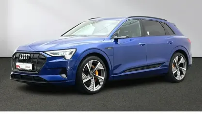Gebraucht Audi e-tron Advanced 369 kW (503 PS) 2022 Individuallackierungen audi exclusive SUV