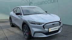 Grau Gebraucht 2024 Ford Mustang Mach-E Premium SUV | 45.650 € (Fairer Preis)