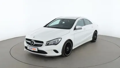 Gebraucht Mercedes CLA180 Urban 122 PS (89 kW) 2018 Weiß Coupé