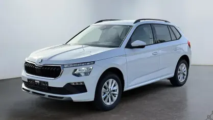 Neu Skoda Kamiq Essence 95 PS (69 kW) 2026 Schwarz SUV