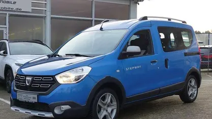 Gebraucht 2019 Dacia Dokker Stepway Van / Kleinbus | 16.790 € (Fairer Preis)