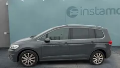 Grau Gebraucht 2024 VW Touran Pro Van / Kleinbus | 36.099 € (Fairer Preis)