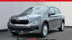 Graphitegrau metallic/grau Neu 2025 Skoda Kamiq Selection SUV | 26.580 € (Fairer Preis)