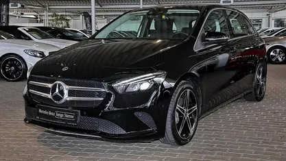 Gebraucht Mercedes B200 Progressive 163 PS (119 kW) 2022 Unilack nachtschwarz Van / Kleinbus