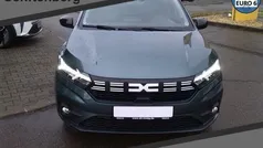 Grün schwarz Neu 2025 Dacia Sandero Journey Kleinwagen | 18.450 € (Fairer Preis)