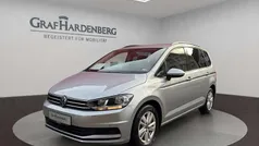 Gebraucht 2024 VW Touran Comfortline Van | 30.666 € (Fairer Preis)