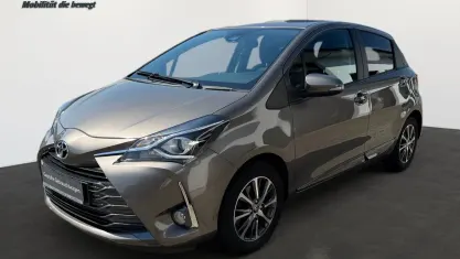 Gebraucht Toyota Yaris Connect Style 111 PS (81 kW) 2019 Platinum bronze Limousine