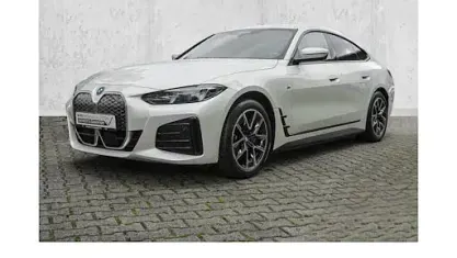 Gebraucht BMW i4 Sport Line 250 kW (340 PS) 2025 Weiß Limousine