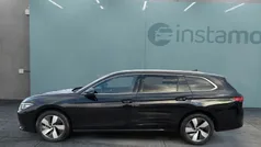 Schwarz Gebraucht 2024 VW Passat Pro Kombi | 33.599 € (Fairer Preis)