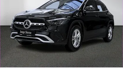 Gebraucht Mercedes GLA200 163 PS (119 kW) 2024 Unilack nachtschwarz SUV