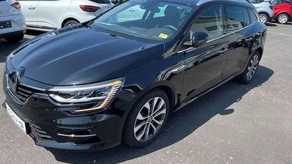 Black pearlschwarz Gebraucht 2023 Renault Mégane IV Techno Kombi | 16.996 € (Guter Preis)