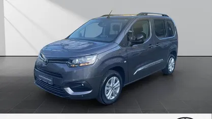 Grau Gebraucht 2022 Toyota Proace Verso City Kombi | 27.990 € (Guter Preis)