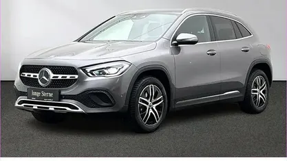 Gebraucht Mercedes GLA200 Business 163 PS (119 kW) 2022 SUV