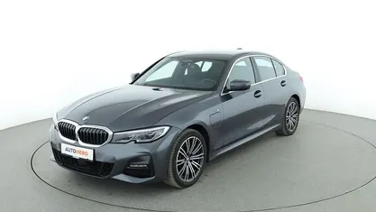 Gebraucht BMW 330e M Sport 113 PS (83 kW) 2020 Grau Limousine