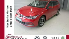 Rot Gebraucht 2023 VW Golf VIII Active Kombi | 25.400 € (Guter Preis)