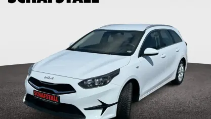 Gebraucht Kia Ceed Sportswagon Comfort 140 PS (102 kW) 2025 Weiss ((wd) cararraweiss) Kombi