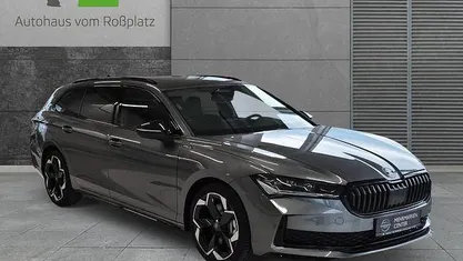 Nuova Skoda Superb SportLine 265 CV (194 kW) 2026 Grigio Station wagon